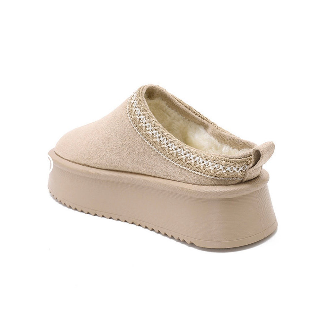 CHAUSSONS PLATEFORMES BEIGE